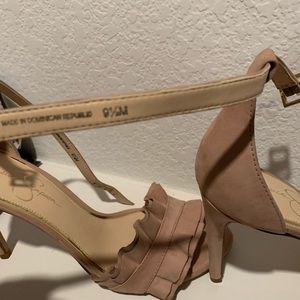 Beige Jessica Simpson Pumps